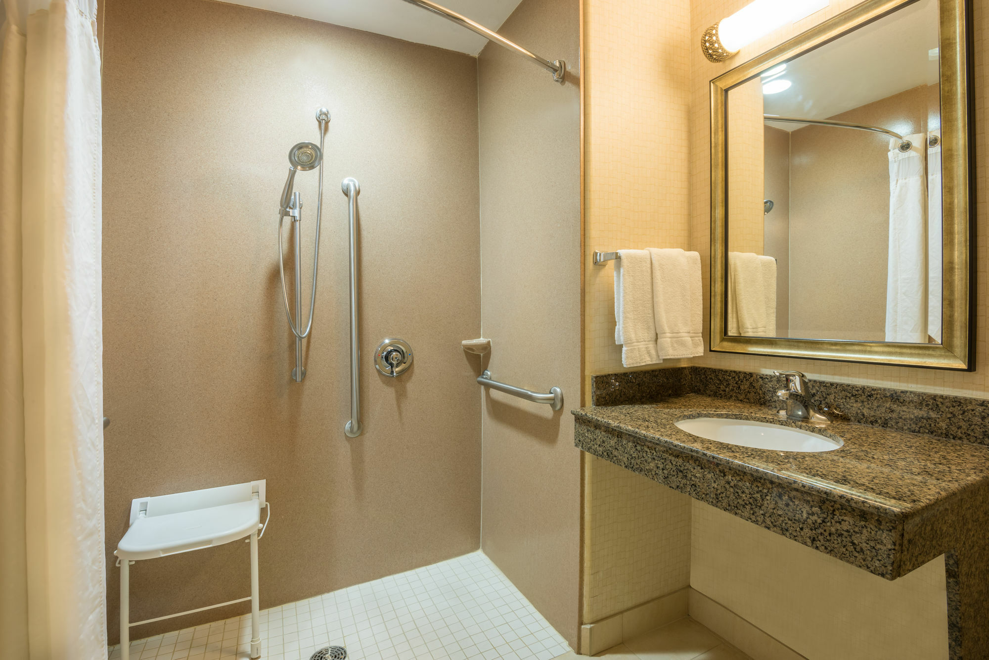 Holiday Inn Express & Suites Phoenix Glendale Dist By Ihg Εξωτερικό φωτογραφία