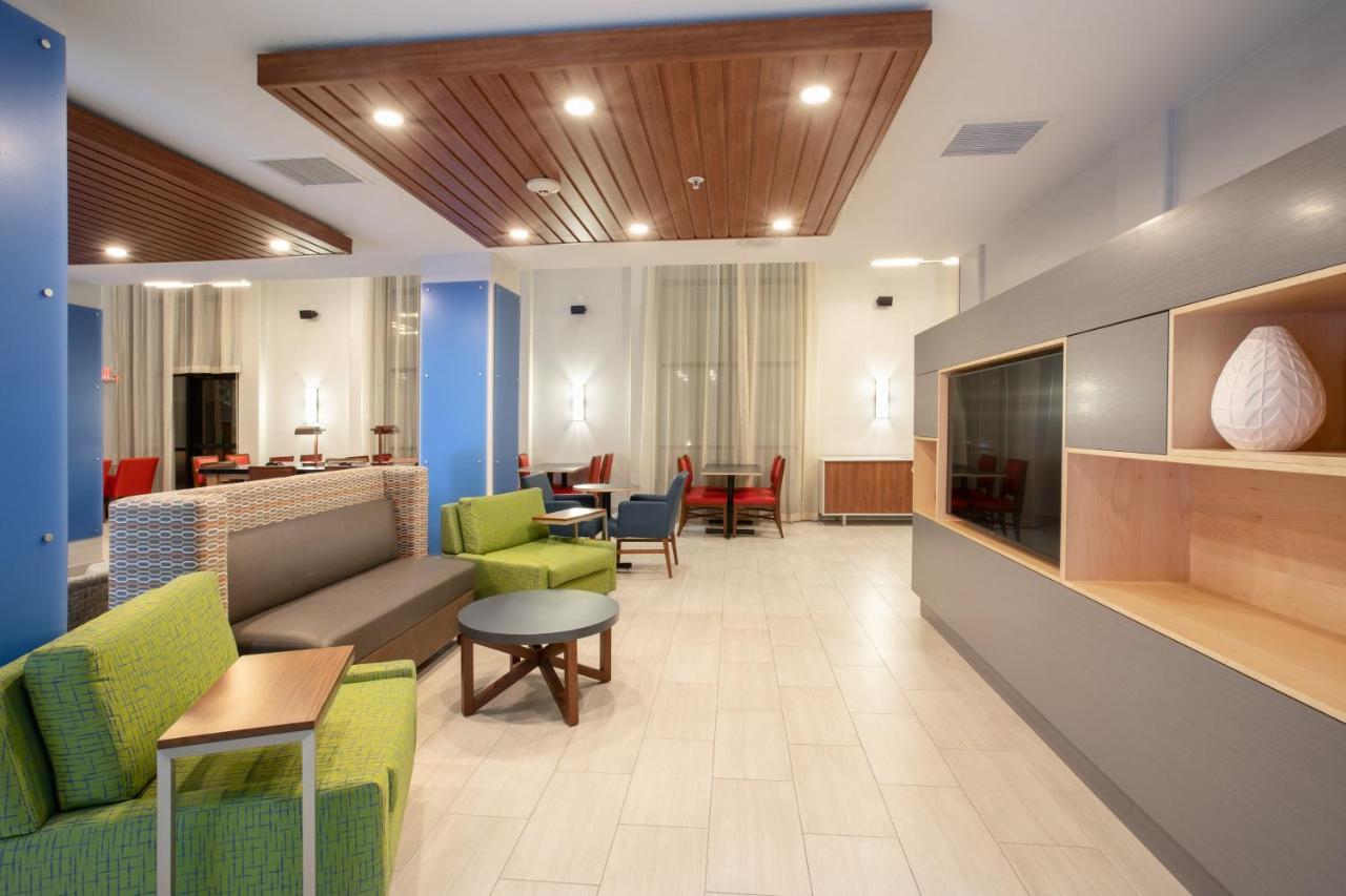Holiday Inn Express & Suites Phoenix Glendale Dist By Ihg Εξωτερικό φωτογραφία