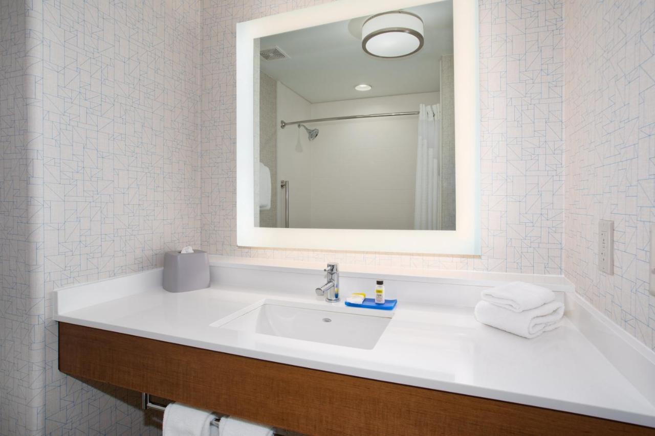 Holiday Inn Express & Suites Phoenix Glendale Dist By Ihg Εξωτερικό φωτογραφία