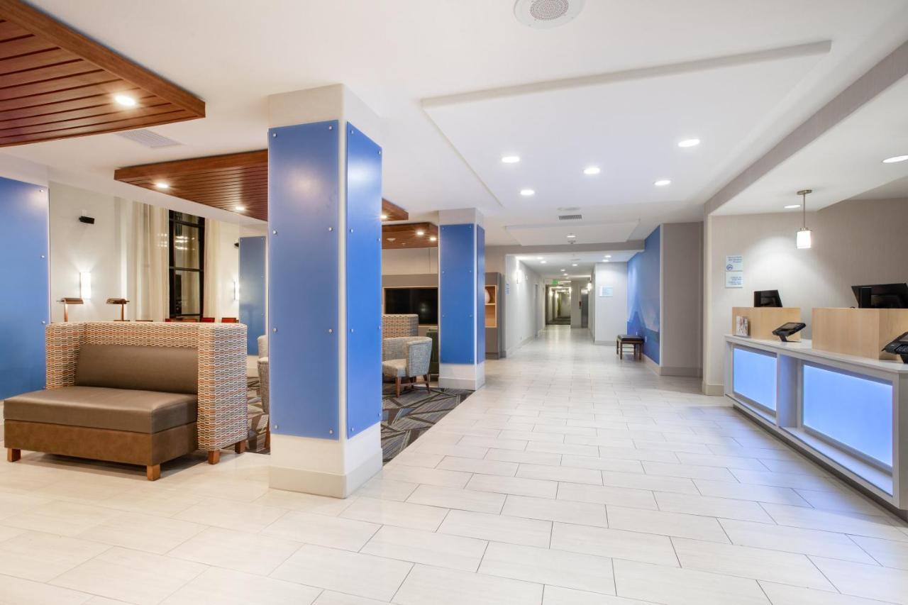 Holiday Inn Express & Suites Phoenix Glendale Dist By Ihg Εξωτερικό φωτογραφία